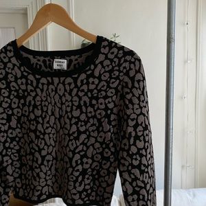Aritzia Sunday Best long sleeve crop top